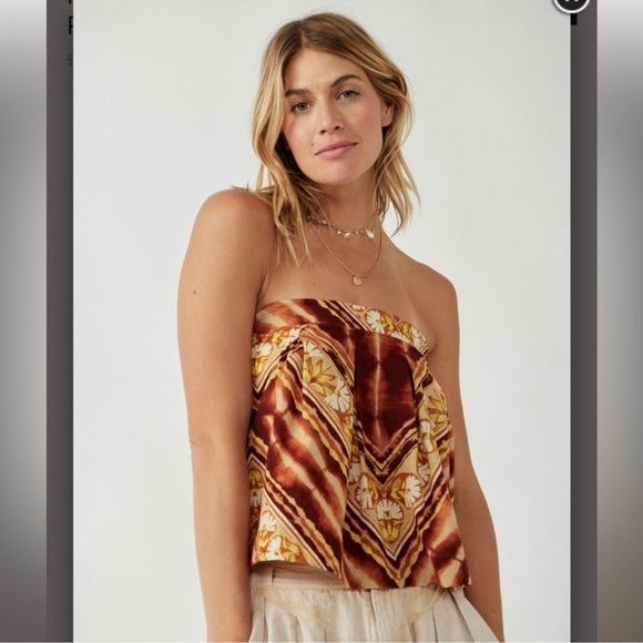 Free People Tops - NWT FREE PEOPLE KENDRA
PRINTED TOP Size XL